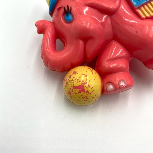 2 Vintage 1976  Sanitoy Elephant Toys Small. - Picture 9 of 10